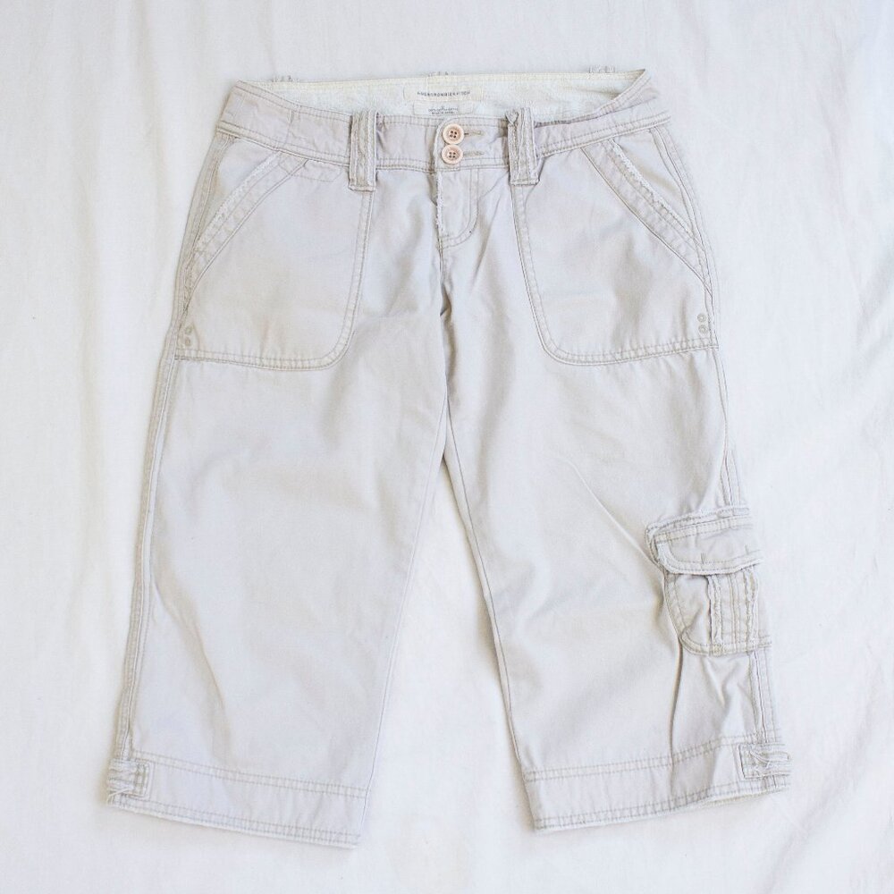 Abercrombie & Fitch Vintage Cargo Capris - Cream Khaki
